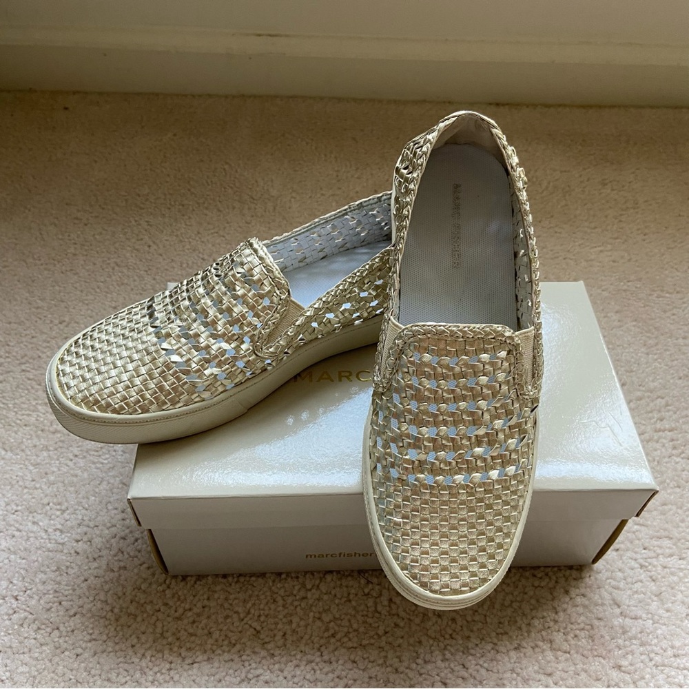 Like New! Marc Fisher Woven Slip-On Sneakers Metallic Size 7.5M